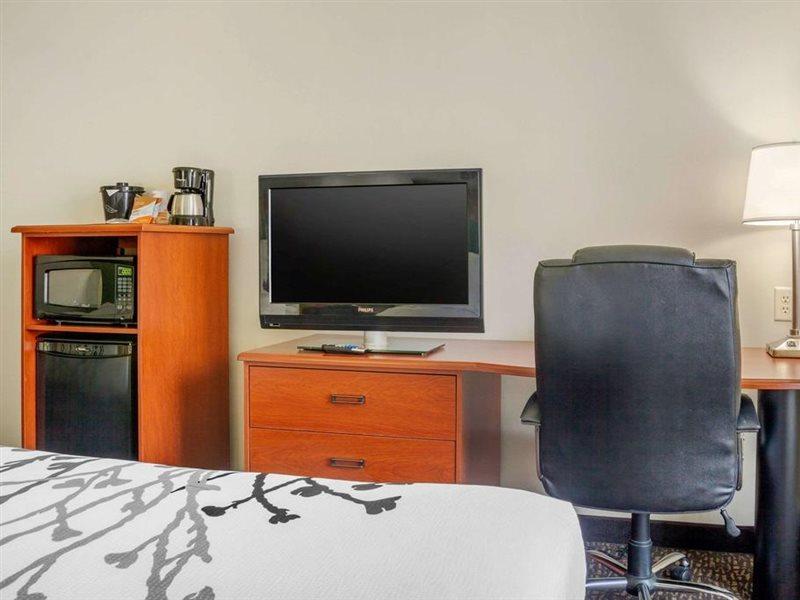 Sleep Inn & Suites Airport Милуоки Экстерьер фото